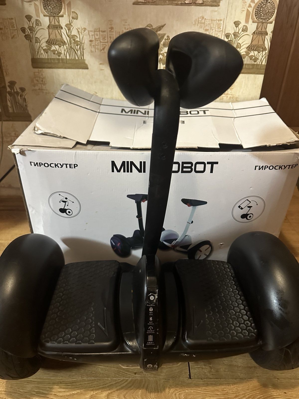 Продам героскутер мини-сигвей mini Robot 10,5 Bluetooth колонка