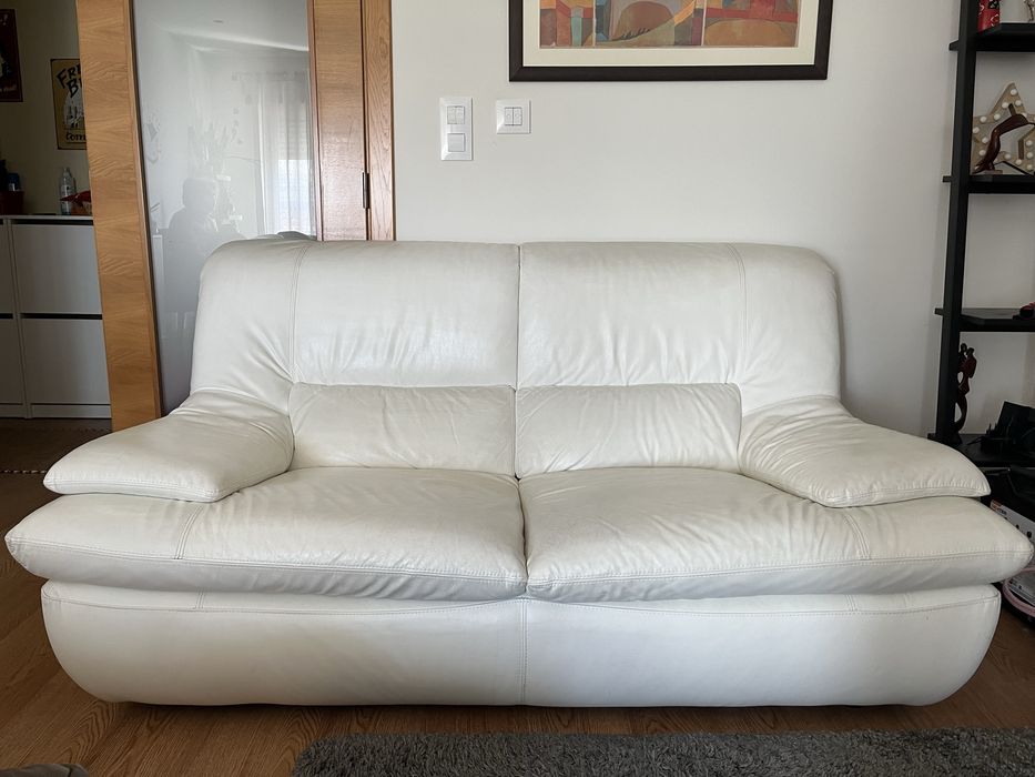 Sofá branco de pele, 2 lugares