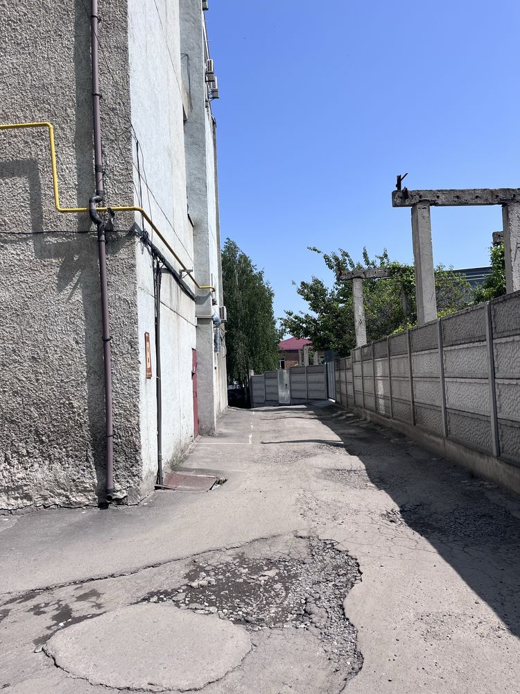 Продається  приміщення під виробництво або склад