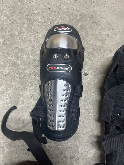 Мотоэкипировка защита локтей коленей и голени