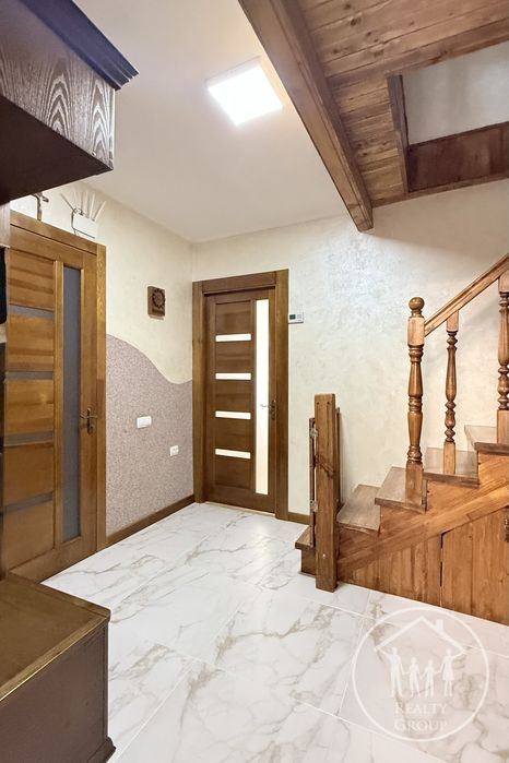 Продам будинок в ближньому центрі!Високий замок!Знесіння!