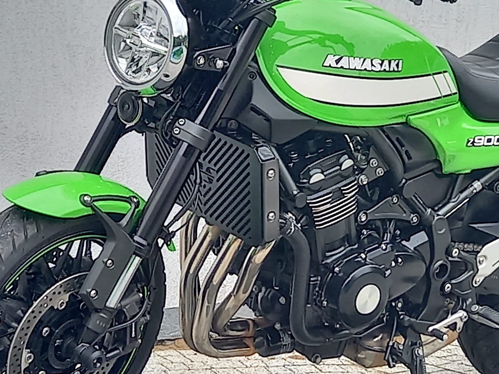 Kawasaki Z900 RS Z1000 MT09