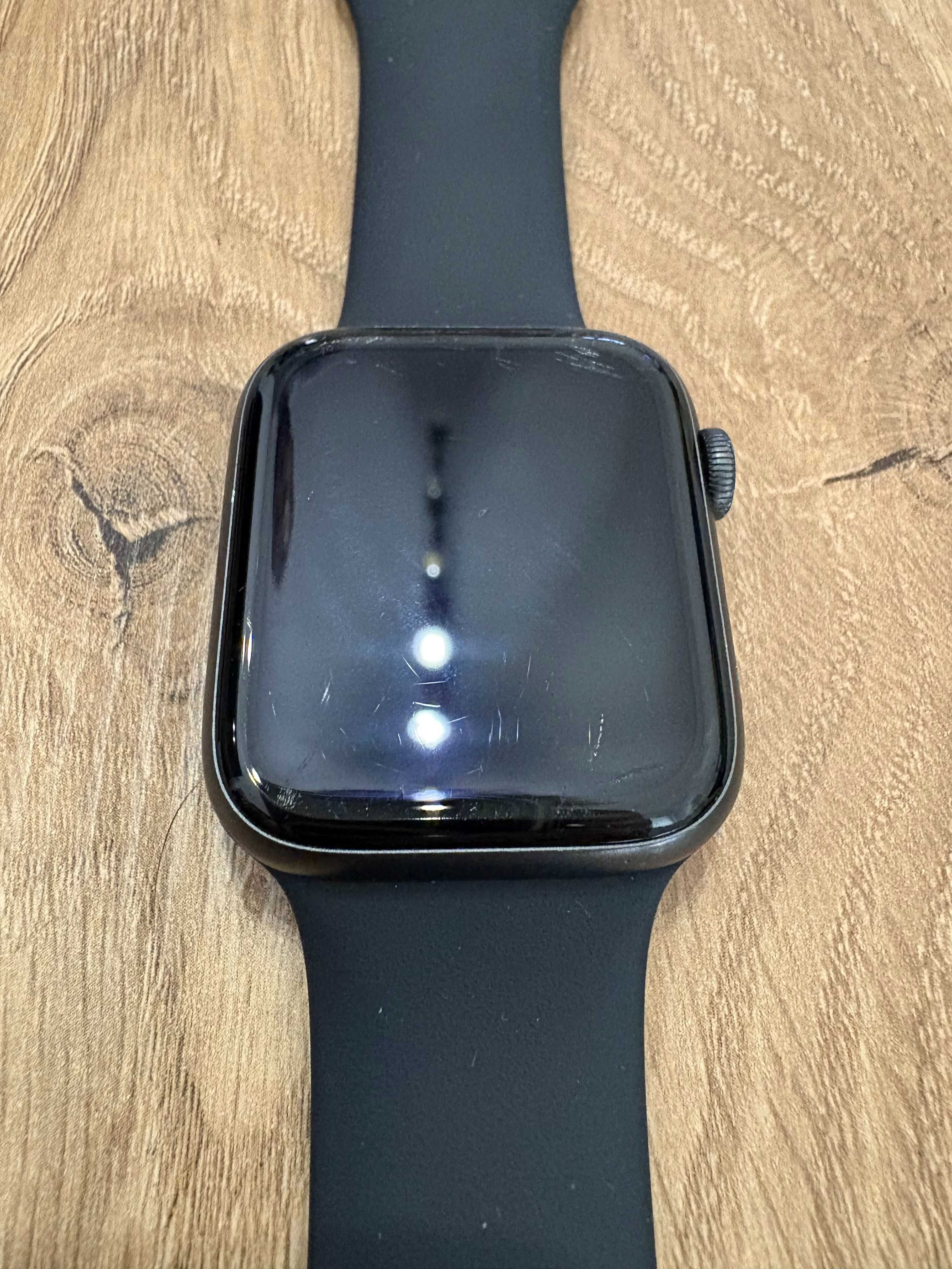 Apple Watch Series 5 44mm Space Gray