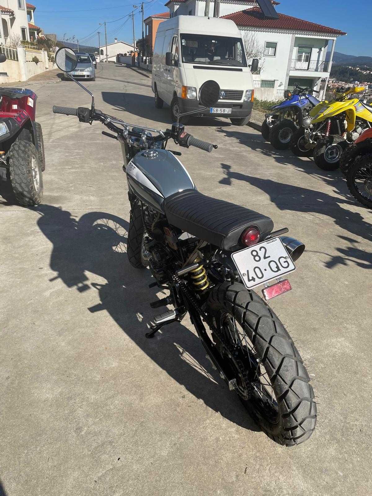 Vendo Honda Vigor 650 Personalizada / ou troca justa