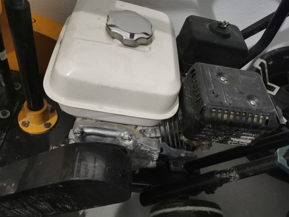 Piła przecinarka do asfaltu betonu HONDA GX160