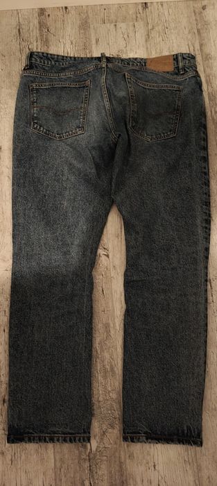 Spodnie męskie firmy Pull and Bear