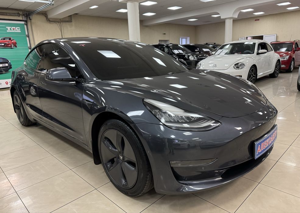 Tesla Model 3 Dual Moto 75kWh АКПП 2018 р.в. (441 к.с.)