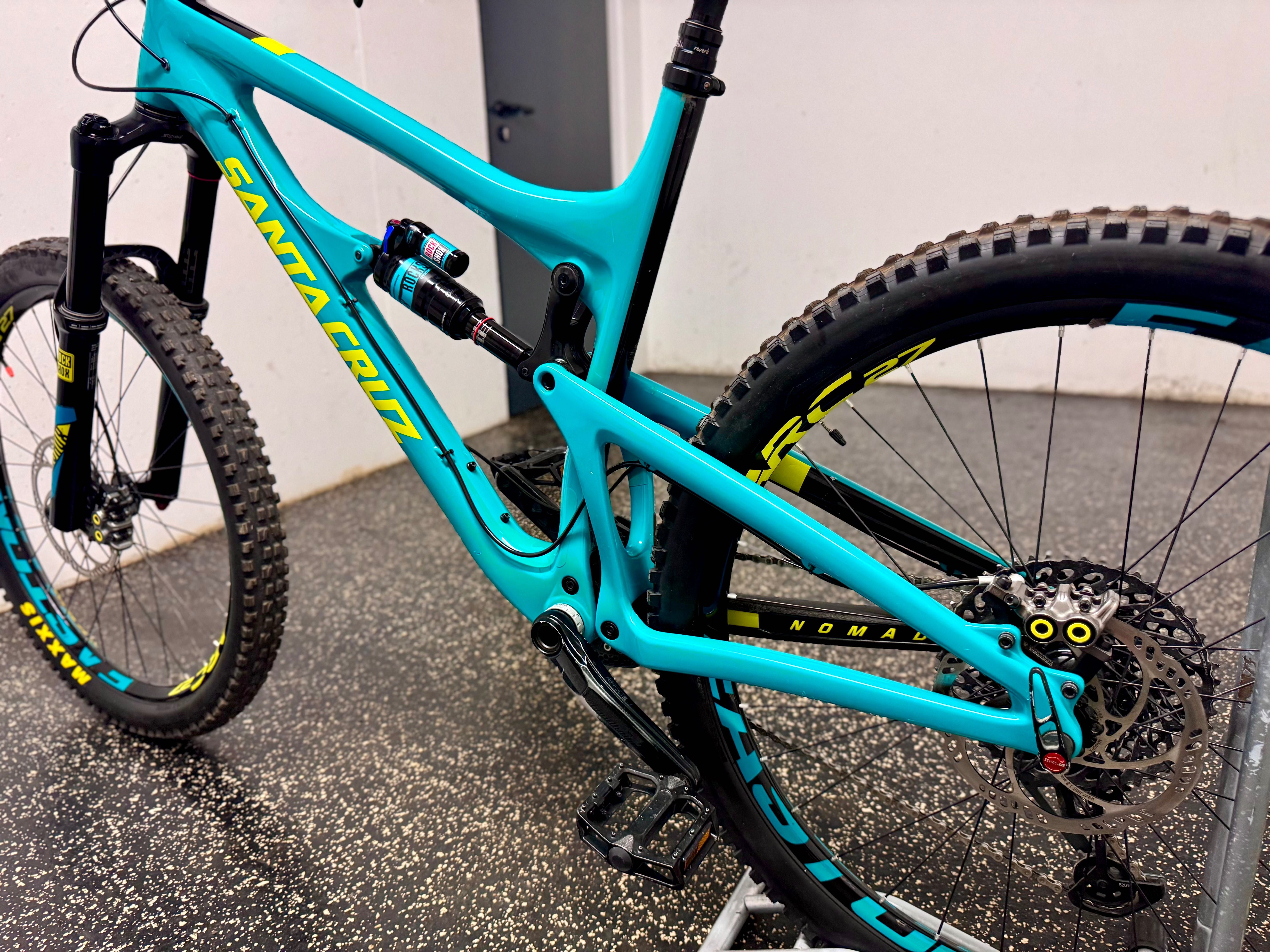 Santa Cruz Nomad C L Kola 27,5 RS Pike Magura MT7 Easton jak NOWY