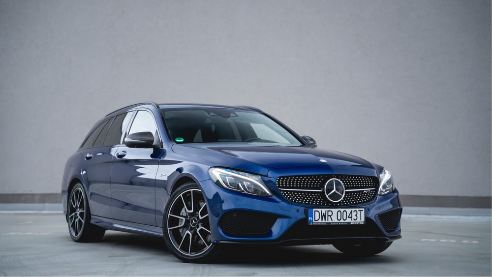 Mercedes C43 AMG carbon fotele performance historia bezwypadek