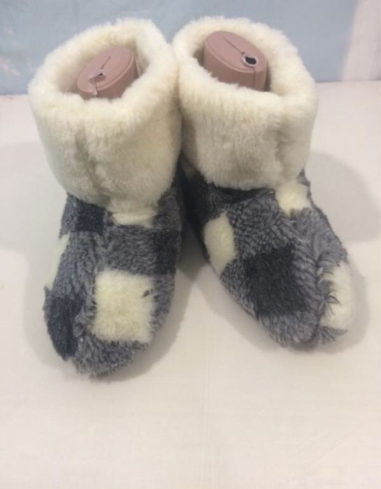 Чуні, домашні тапки