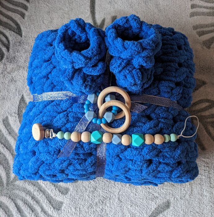 Плюшевий плед+пінетки+ гризунець+ тримач для пустушки