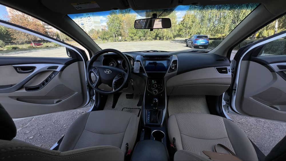 Hyundai Elantra 2014