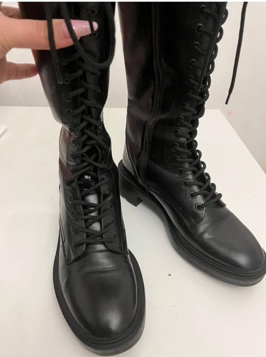 Високі чоботи zara на шнурках