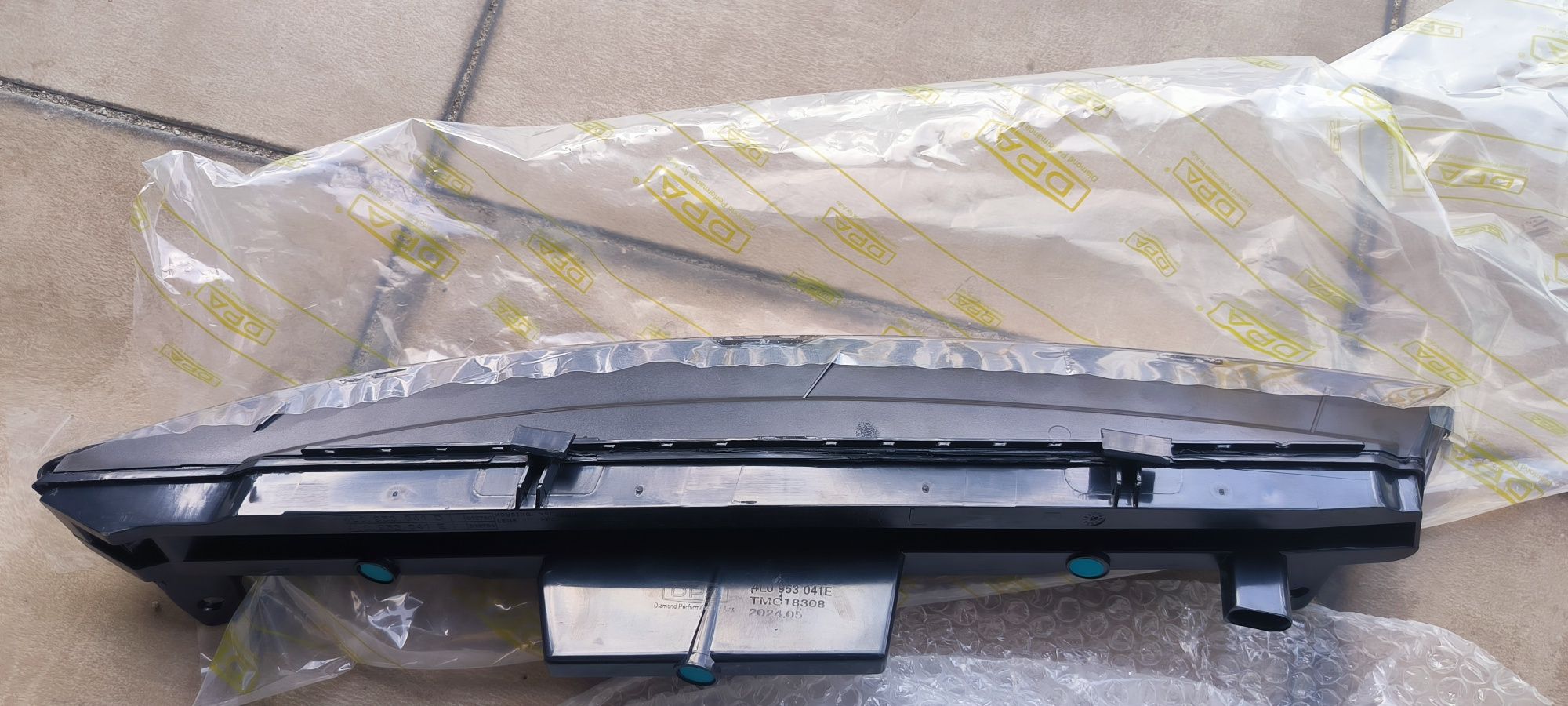 Правый/левый поворотник на Audi Q7 4L  2010-2015 года Поворот ( LED11