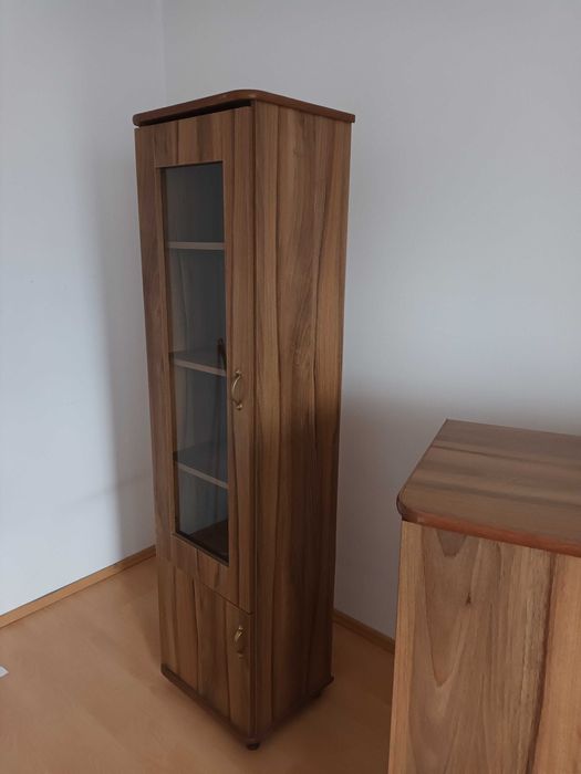 Regał + komoda używana do sprzedania, dobry stan.