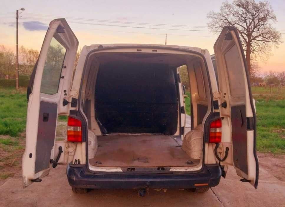 VW Transporter T5 1.9 TDi 2009r.