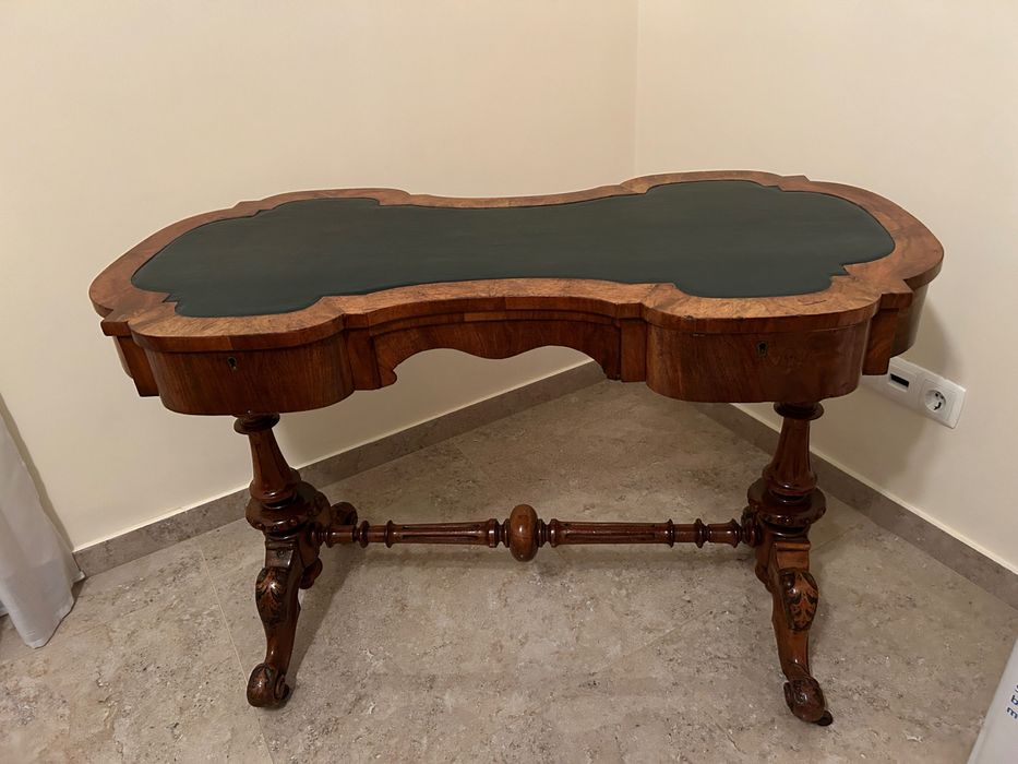 Linda e Única feita à mão na Tailândia. BAR Teak