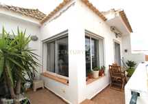 NOVIDADE, T1 top floor em Santa Luzia.