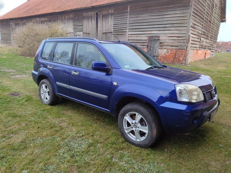 Nissan X-Trail Napęd 4x4, idealny do jazdy w trudnym terenie