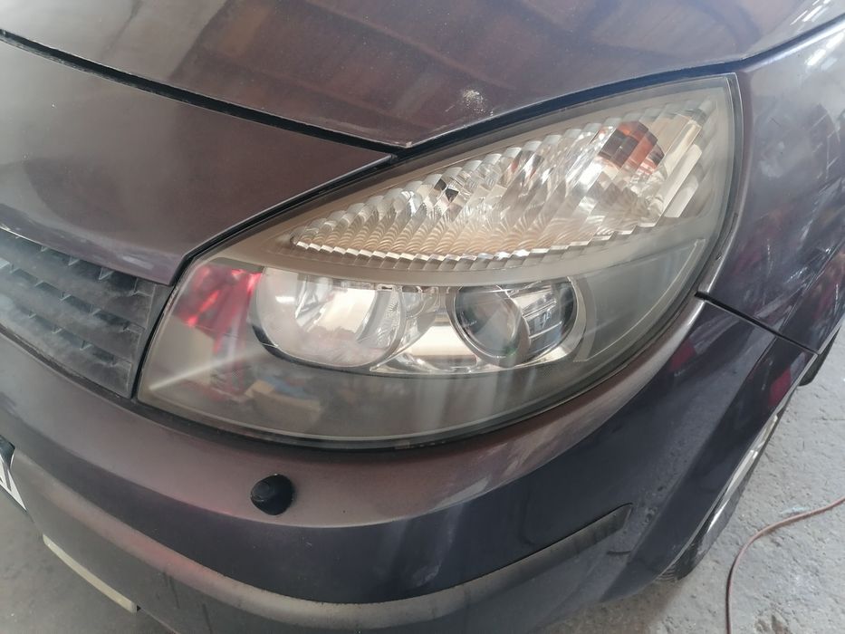 Reflektor xenon Renault Scenic 2