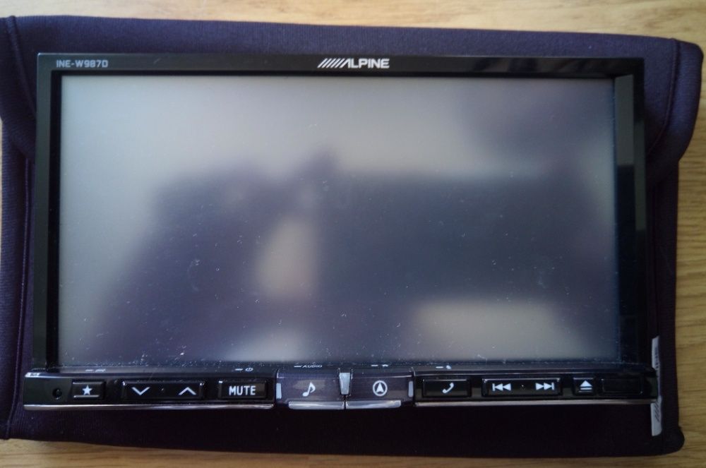 Radio Alpine INE-W987D