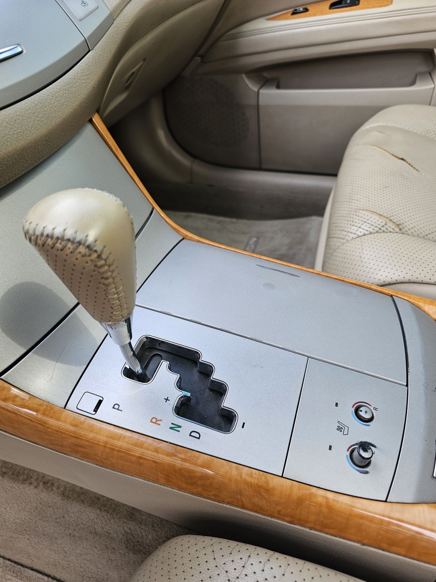 Toyota Avalon 2006