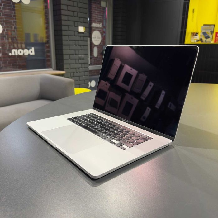 Ноутбук MacBook Pro 16" 2019 i9 16GB RAM 1Tb SSD В НАЯВНОСТІ!