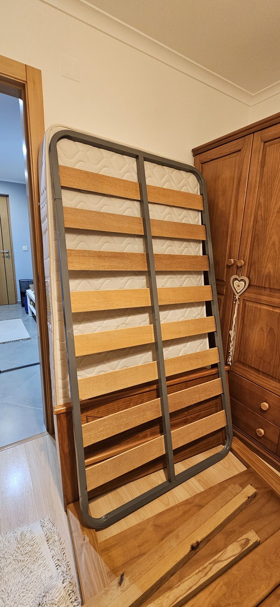 Cama de solteiro + colchao