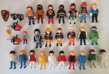 Lote 24 bonecos Playmobil e acessórios