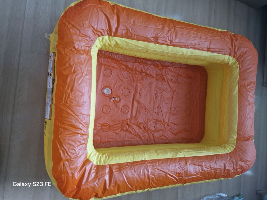 Dmuchany basen dla dziecka