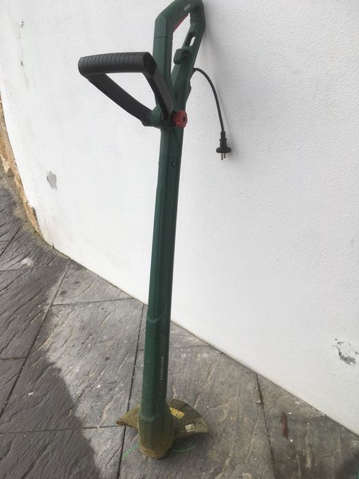 Aparador relva eletrico