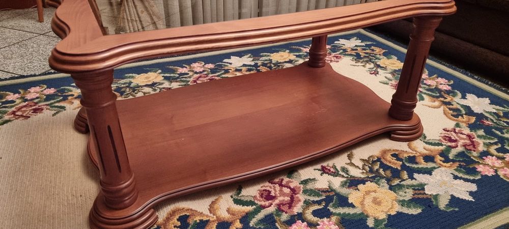 Mobília sala de estar, sofá, candeeiro e bar