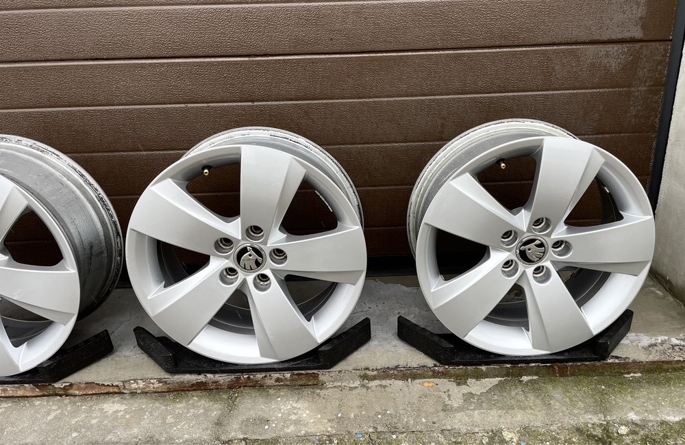 4x felgi aluminiowe 5x100 r15 et38 6,5J Alufelgi Oryginał Skoda 15”