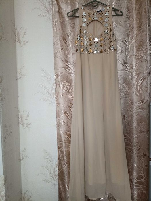 Плаття довге вечірне