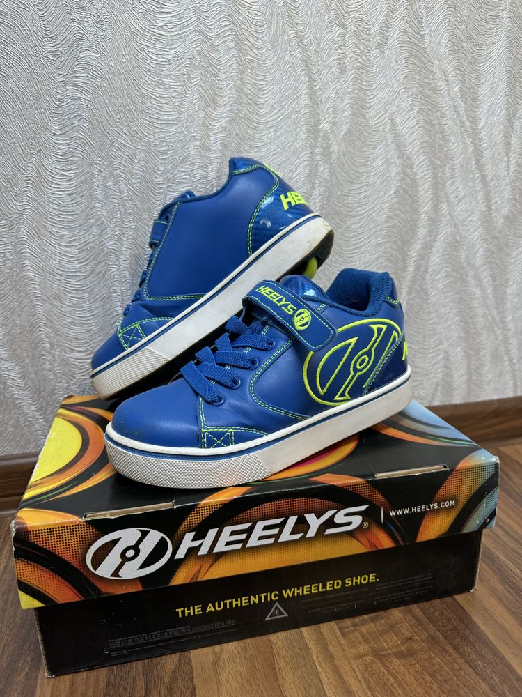 Роликові кросівки Heelys