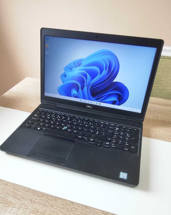 Dell Latitude 5590 – Intel i5 8250u – 16 GB RAM DDR4 – Nvme 256 GB