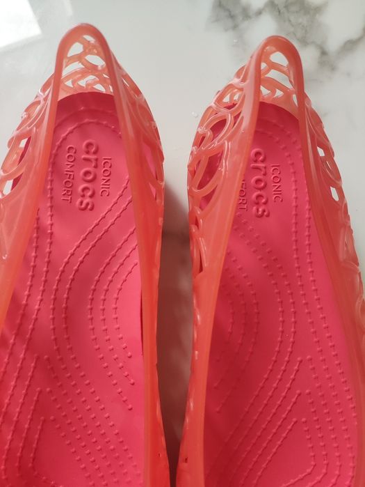 Crocs  балетки, W8 37-38,  мильниці, босоніжки, коралки, акваш