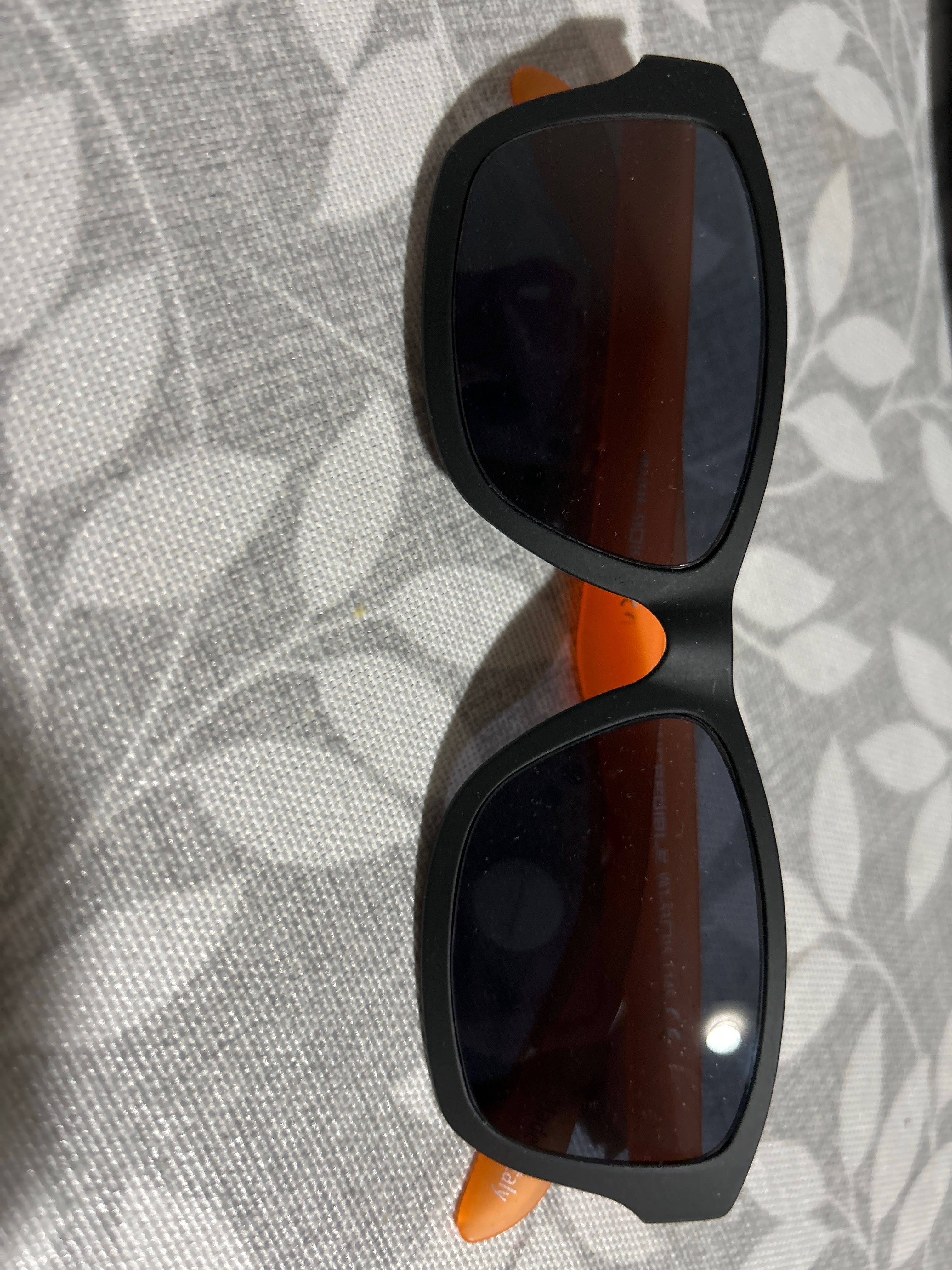 Óculos de sol preto/laranja