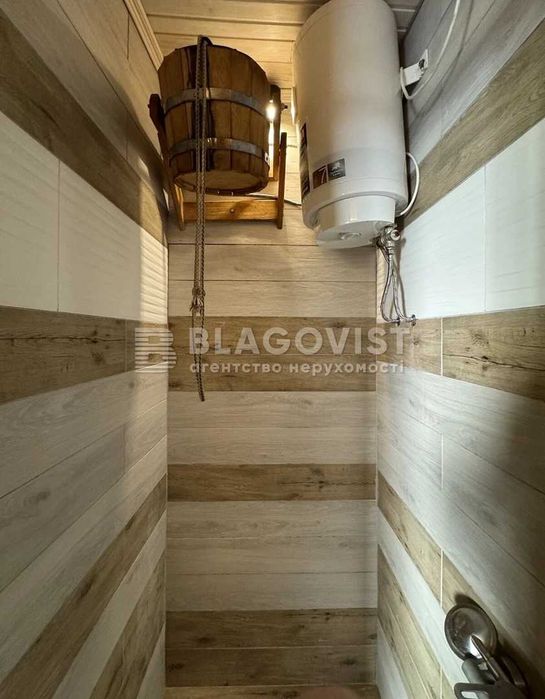 Продаж 2пов. будинку 220м2 , Хотів