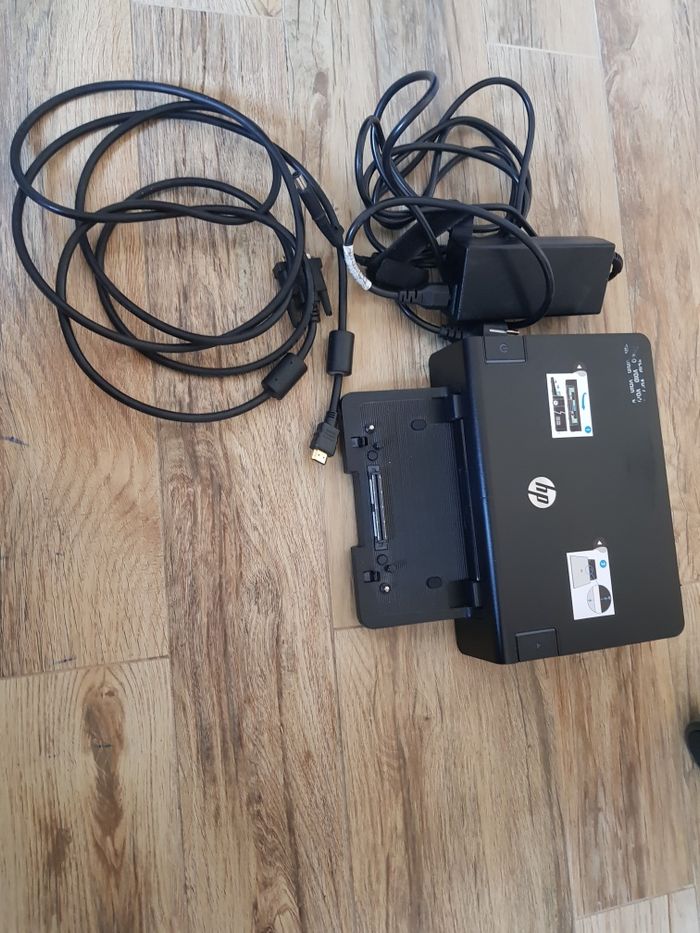 HP 2012 Advanced Docking Station