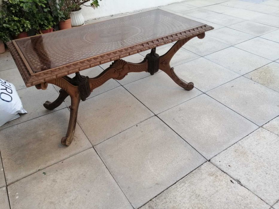 Mesa de sala de estar antiga