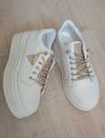 Nowe buty na platformie sneakersy