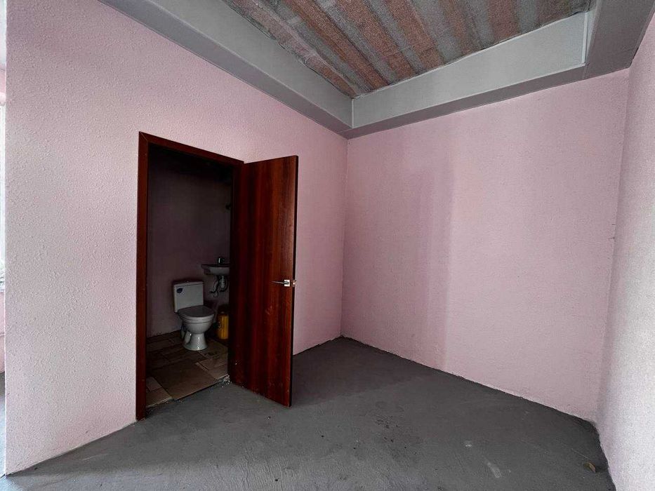 Здам приміщення вільного призначення в самому центрі с . Іркліїв