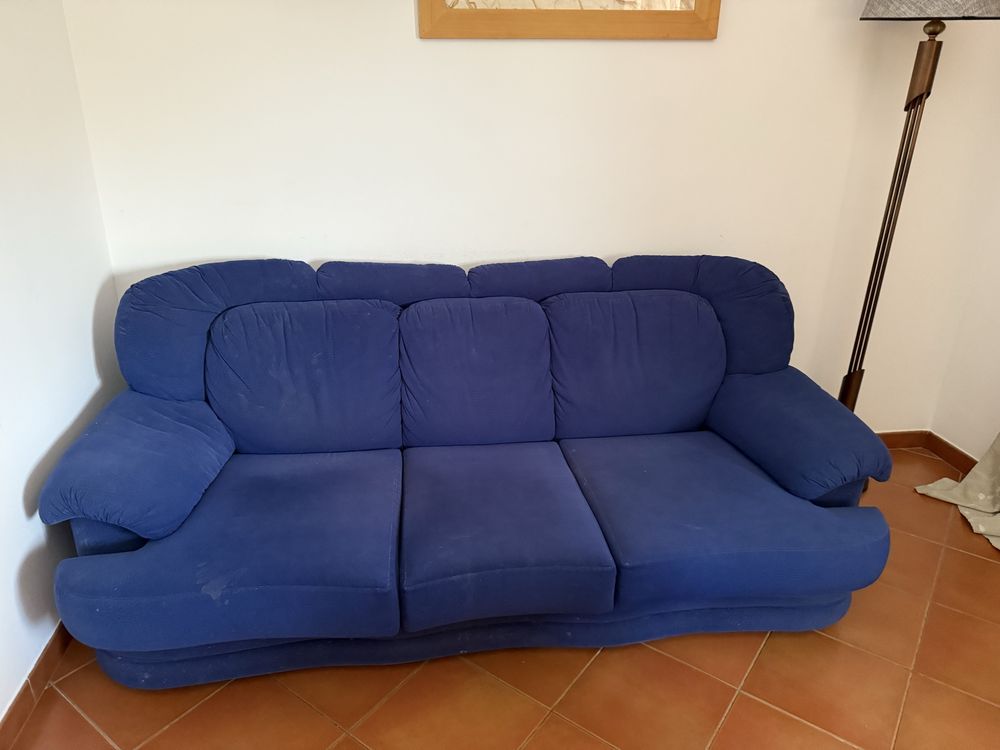 Sofa azul veludo usado 2.10 largura x 1 mt prof x 0.85 altura