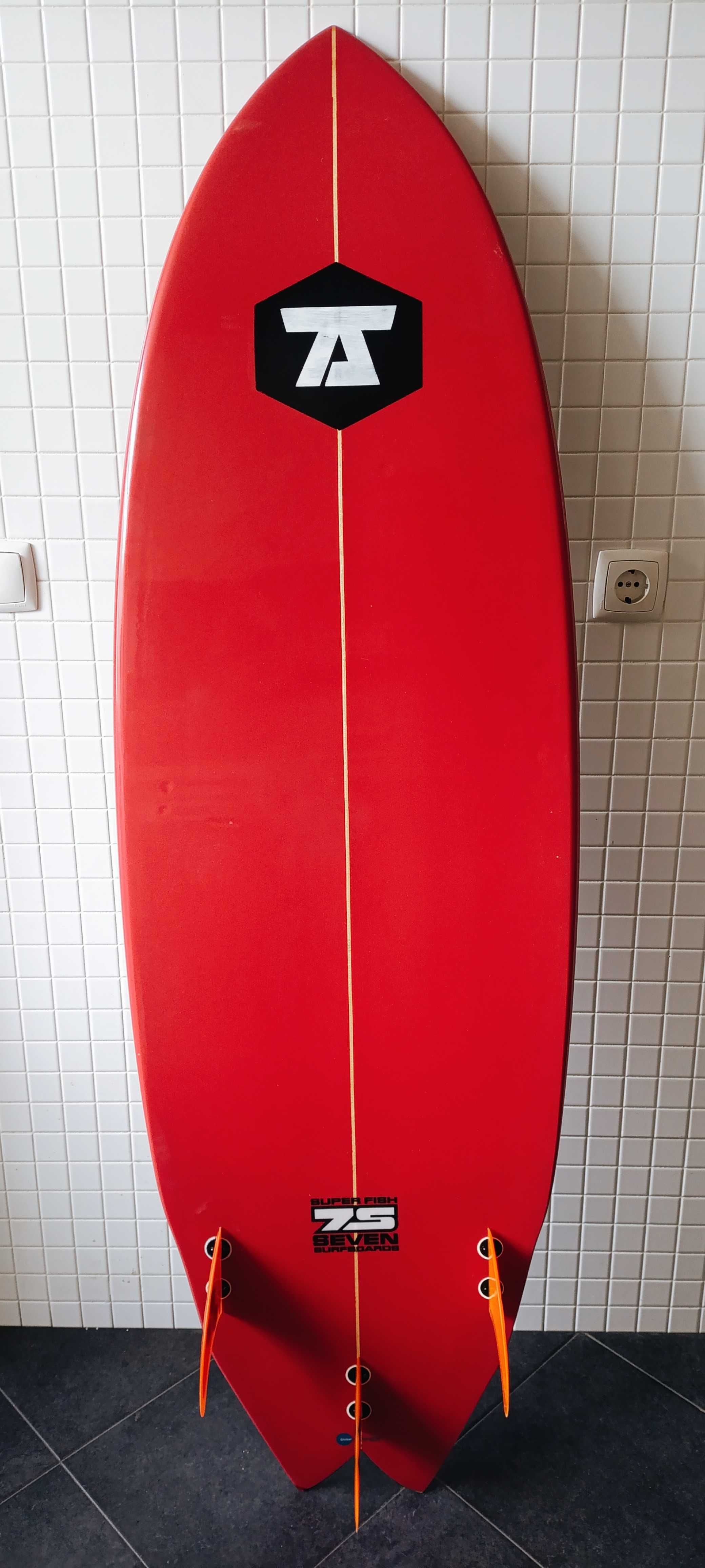 7S SurfBoards - 5'6" x 20" x 2"3/8 - 27,5L
Super Fish Model