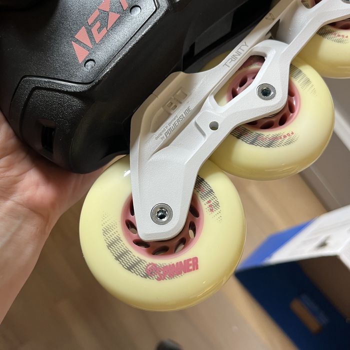 Rolki Powerslide Next Rose 80