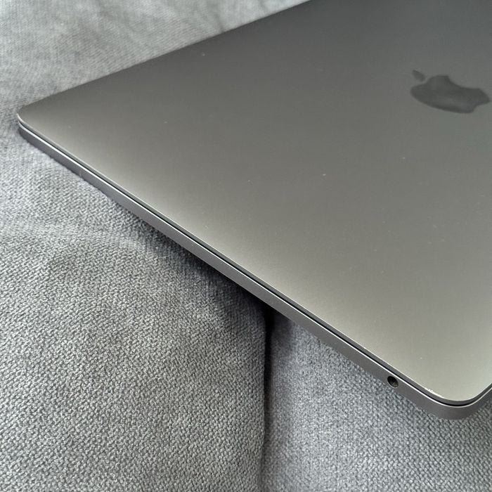 Apple Macbook Pro 2017 8/128 Новый АКБ