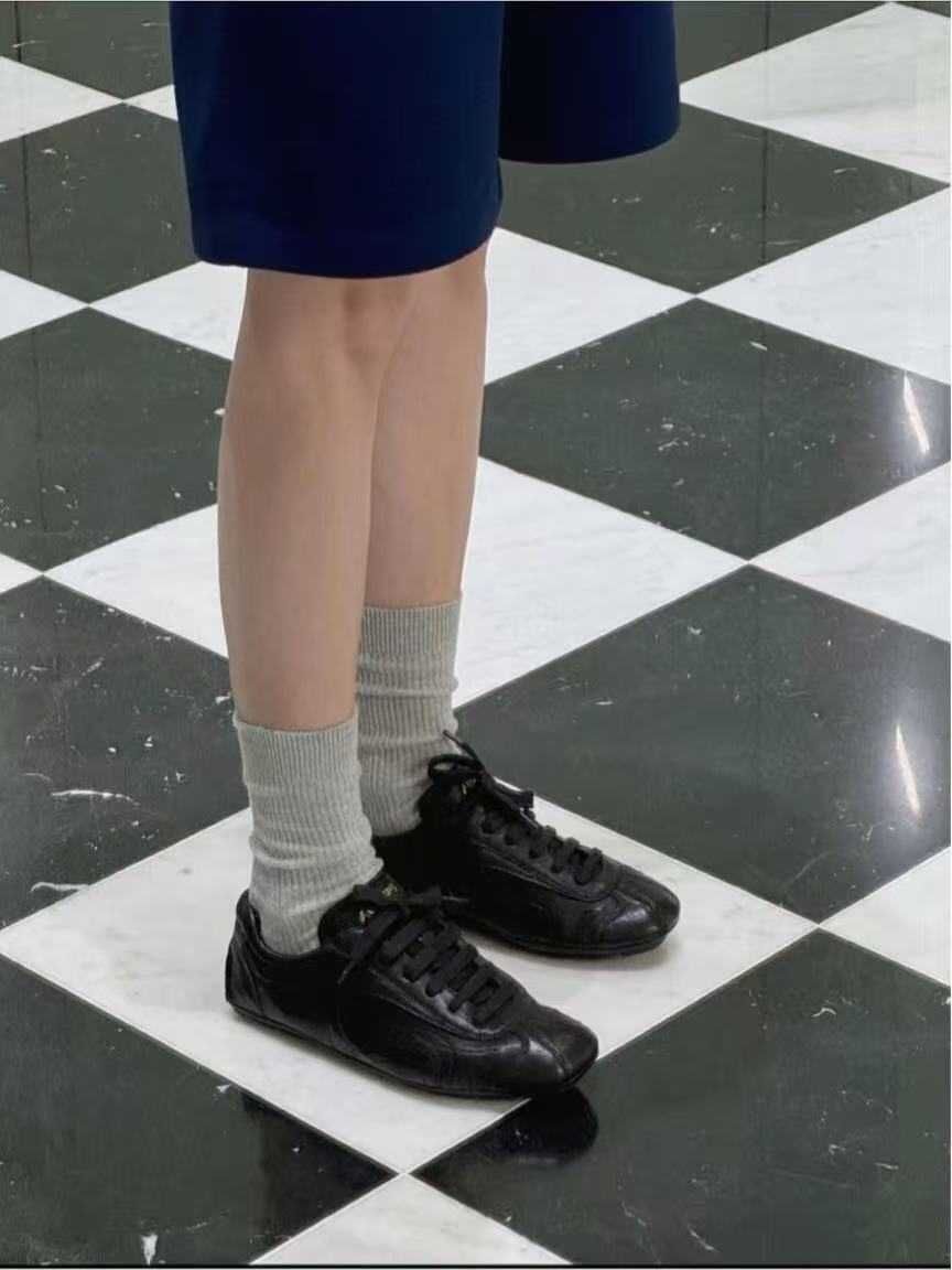 "Sapatos Casual PRADA em Pele de Cordeiro"