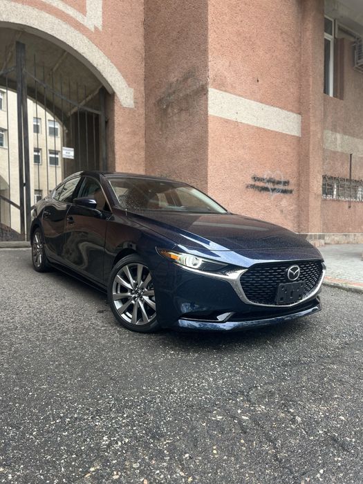 Мазда 3 Mazda 3 21 рік