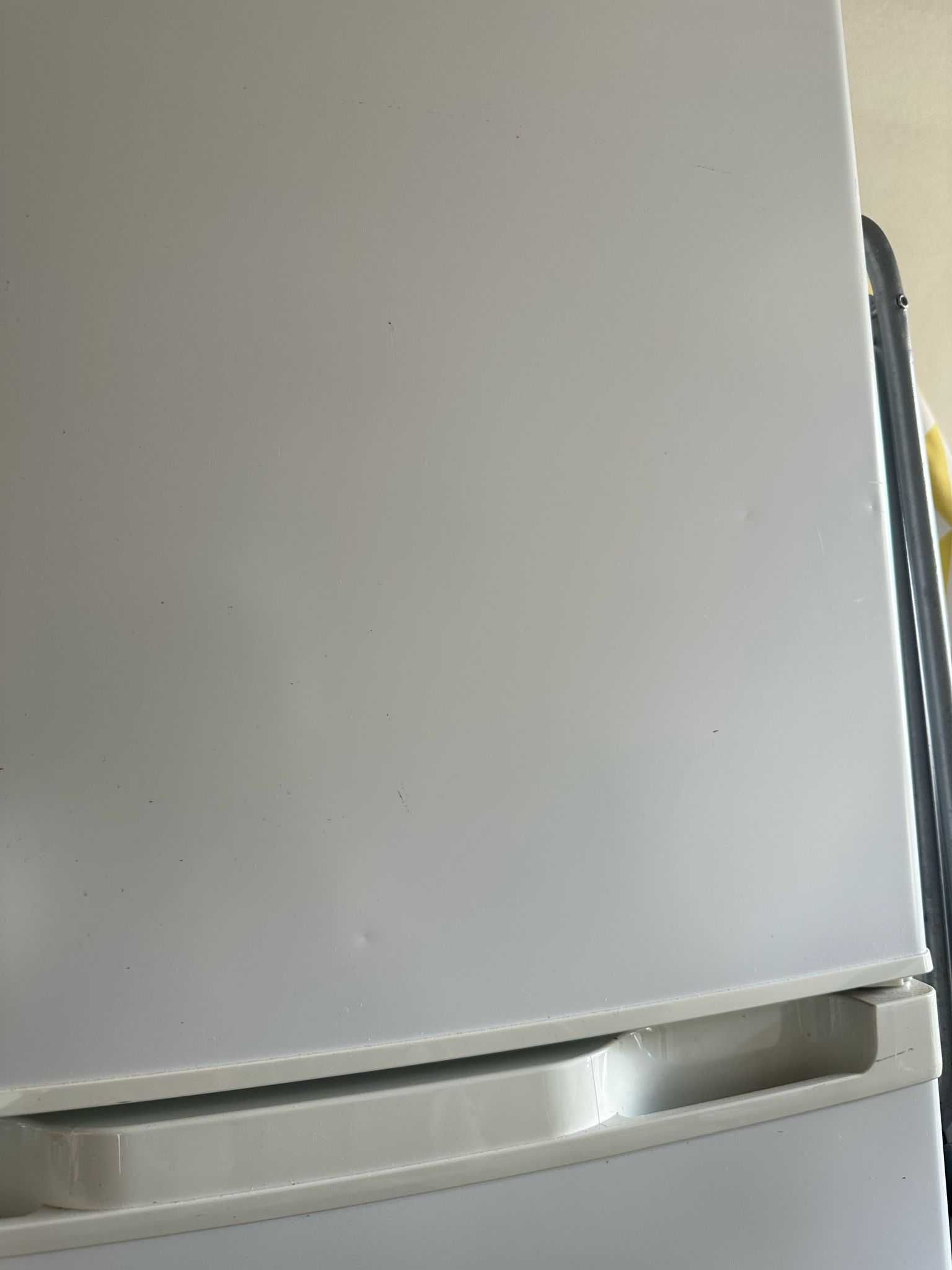 Frigorífico Combinado Electronia em bom estado